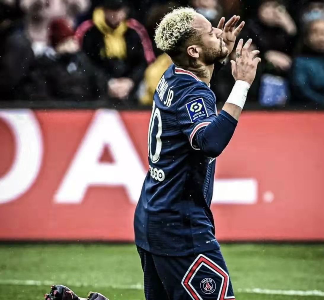 包含萨索洛再次遭遇平局,保级压力不减的词条 包含萨索洛再次遭遇平局,保级压力不减的词条