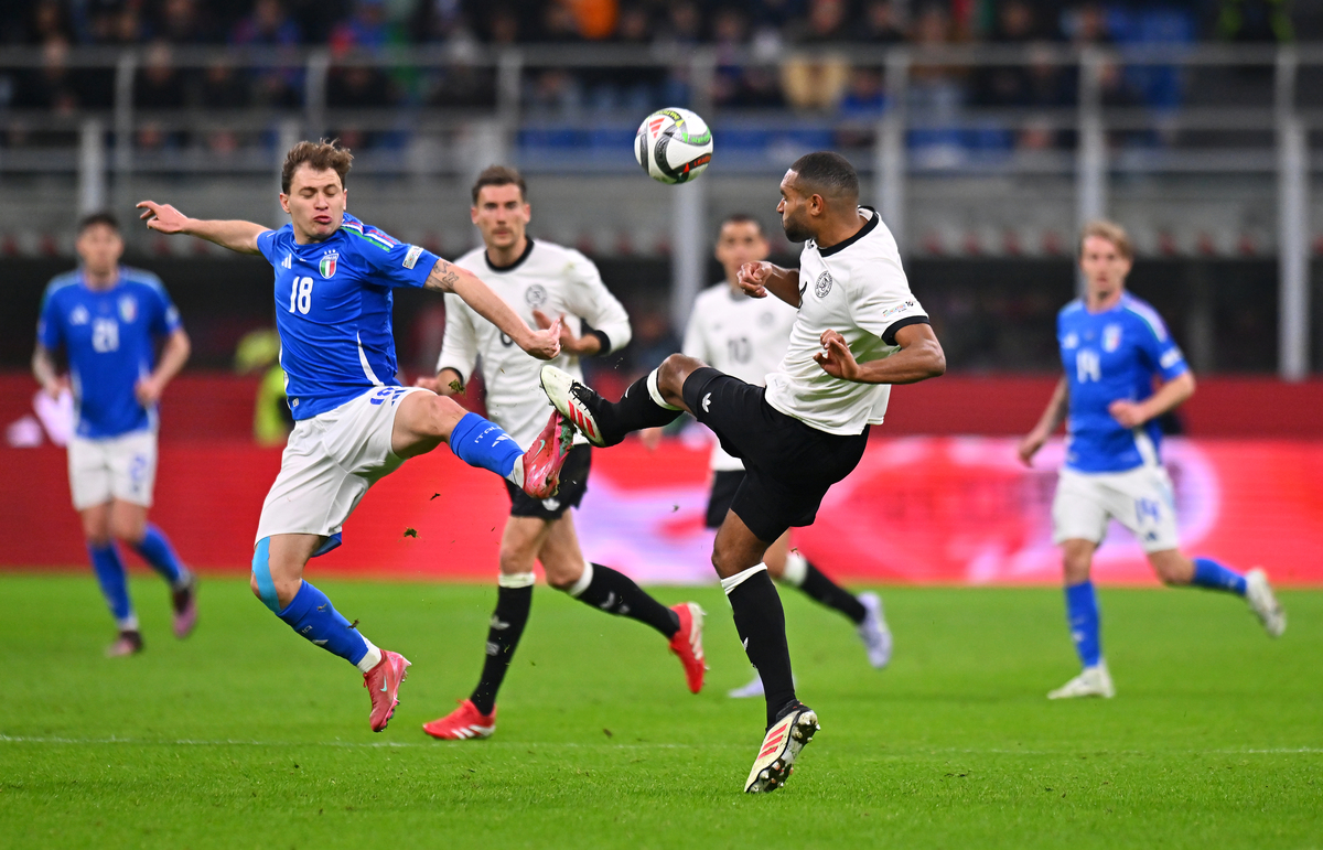 英格兰大胜俄罗斯,取得欧锦赛连胜 英格兰大胜俄罗斯,取得欧锦赛连胜