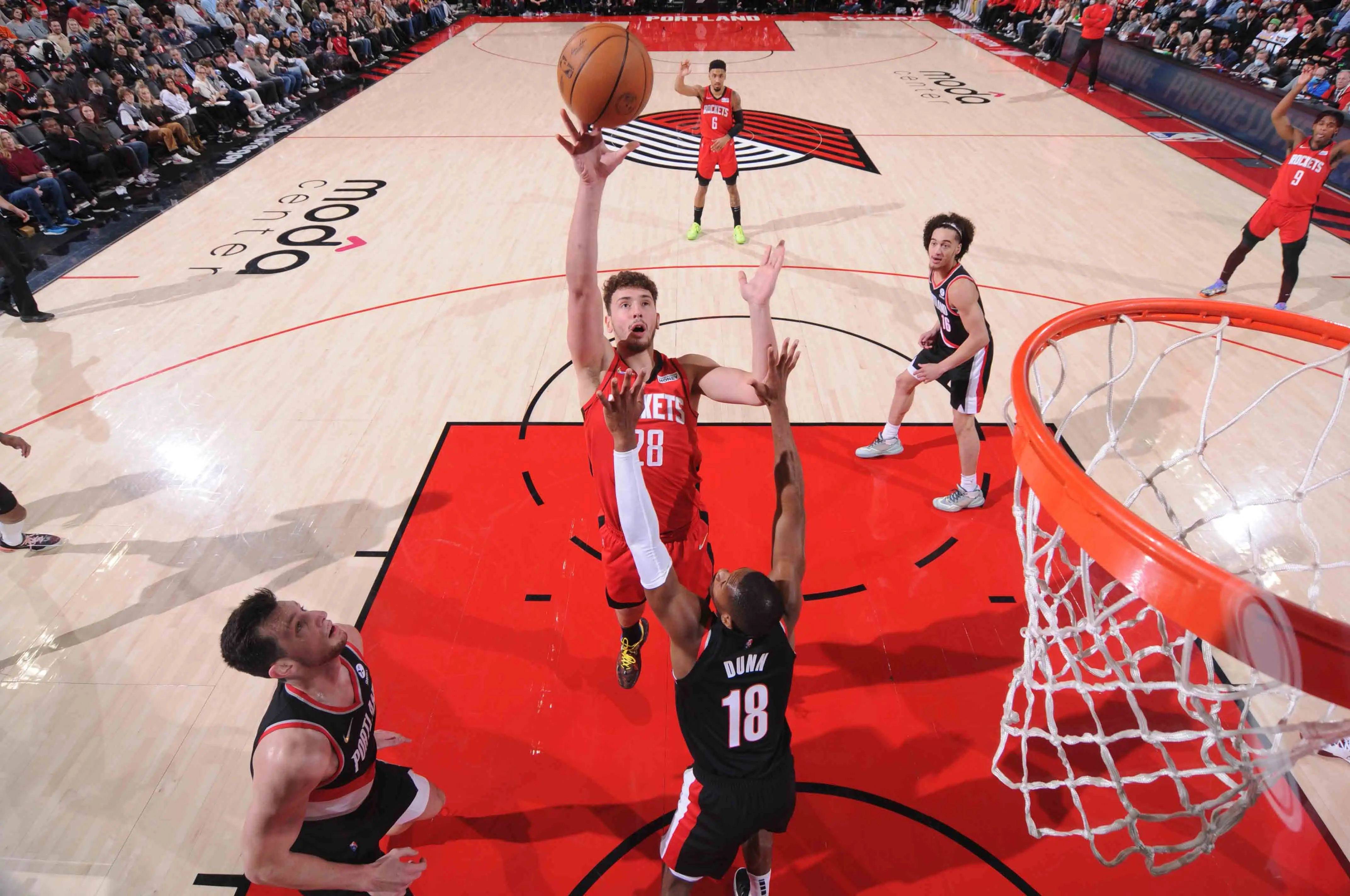 关于火箭球星因伤将缺席数场比赛，球队面临挑战的信息