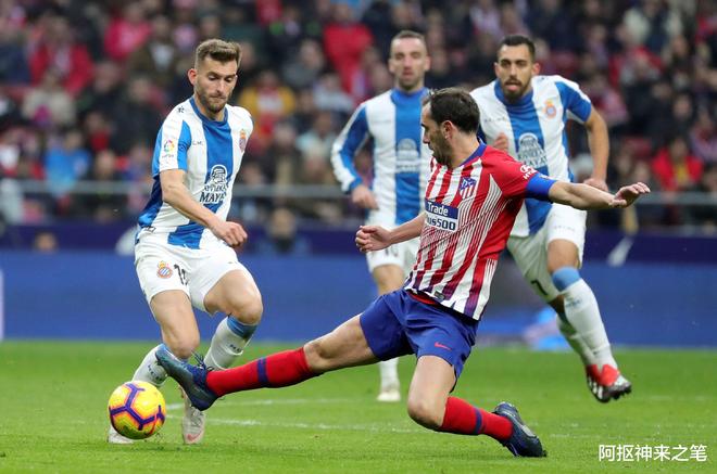 包含马竞客场艰难获胜，继续保持不败纪录的词条